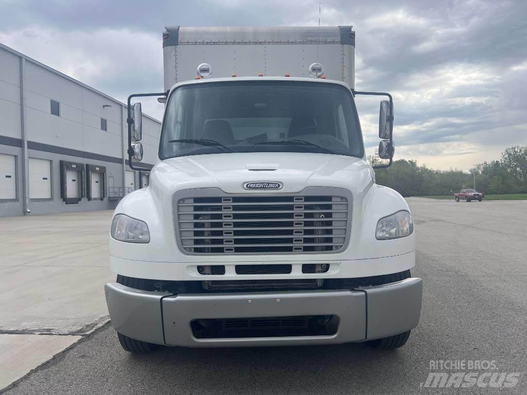 Freightliner M 106 Skříňová nástavba