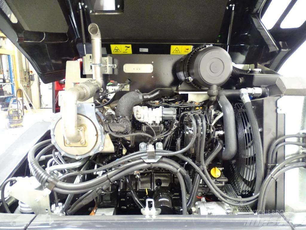 Yanmar V 100-5 Kolové nakladače