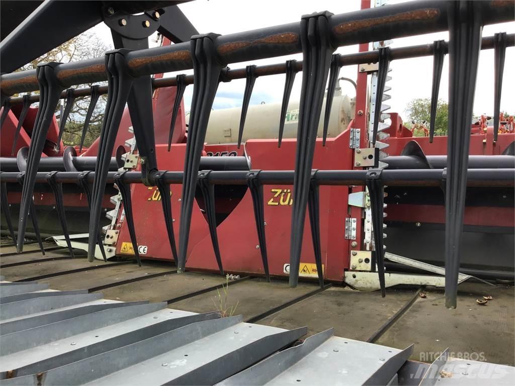 Case IH 3100 Kombajnové hlavice