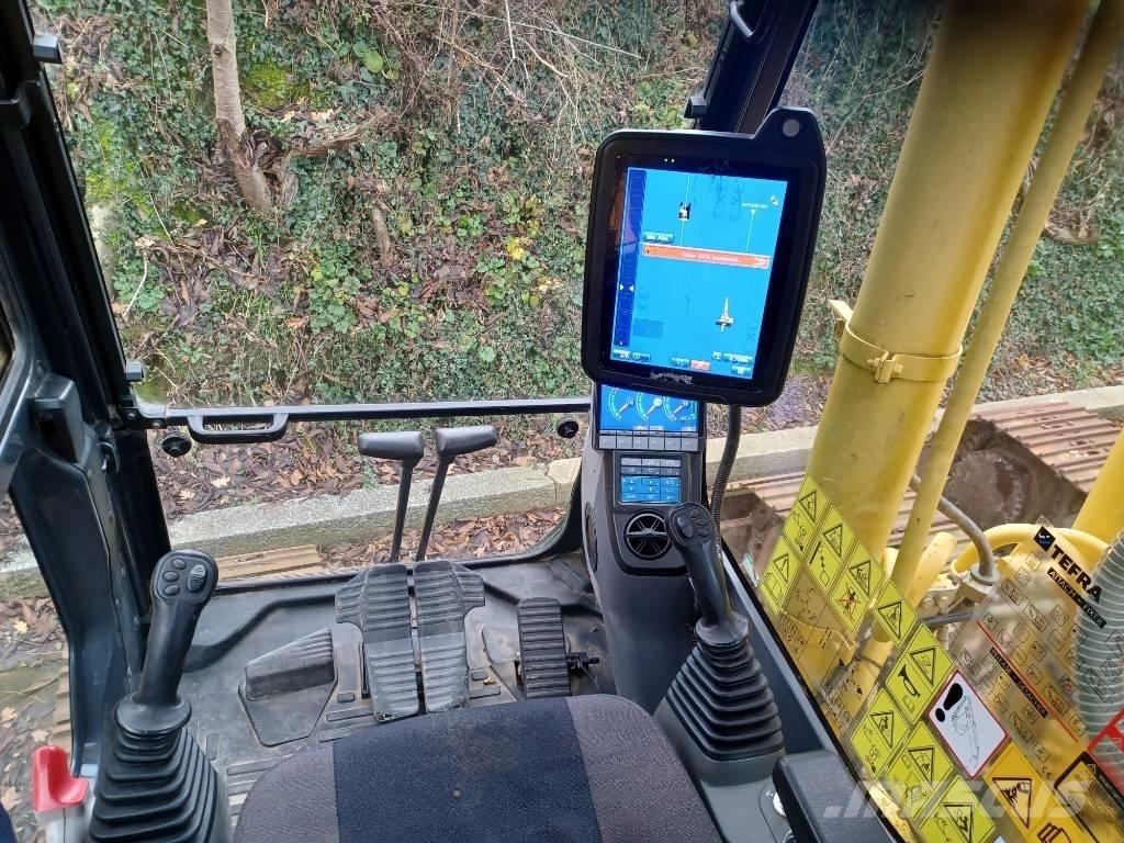Komatsu PC 210 LC Pásová rýpadla