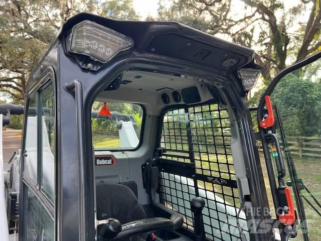 Bobcat T 66 Smykem řízené nakladače