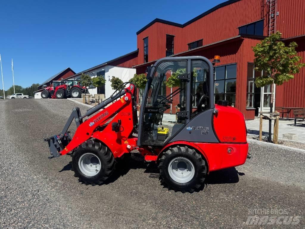 Flexitrac 1226 CAB Víceúčelové nakladače
