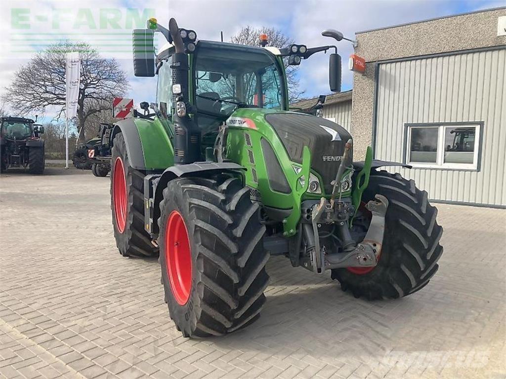 Fendt 724 s4 Traktory