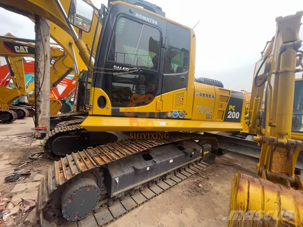 Komatsu PC 200-8 Pásová rýpadla