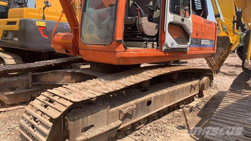 Doosan DH 300 LC-7 Pásová rýpadla