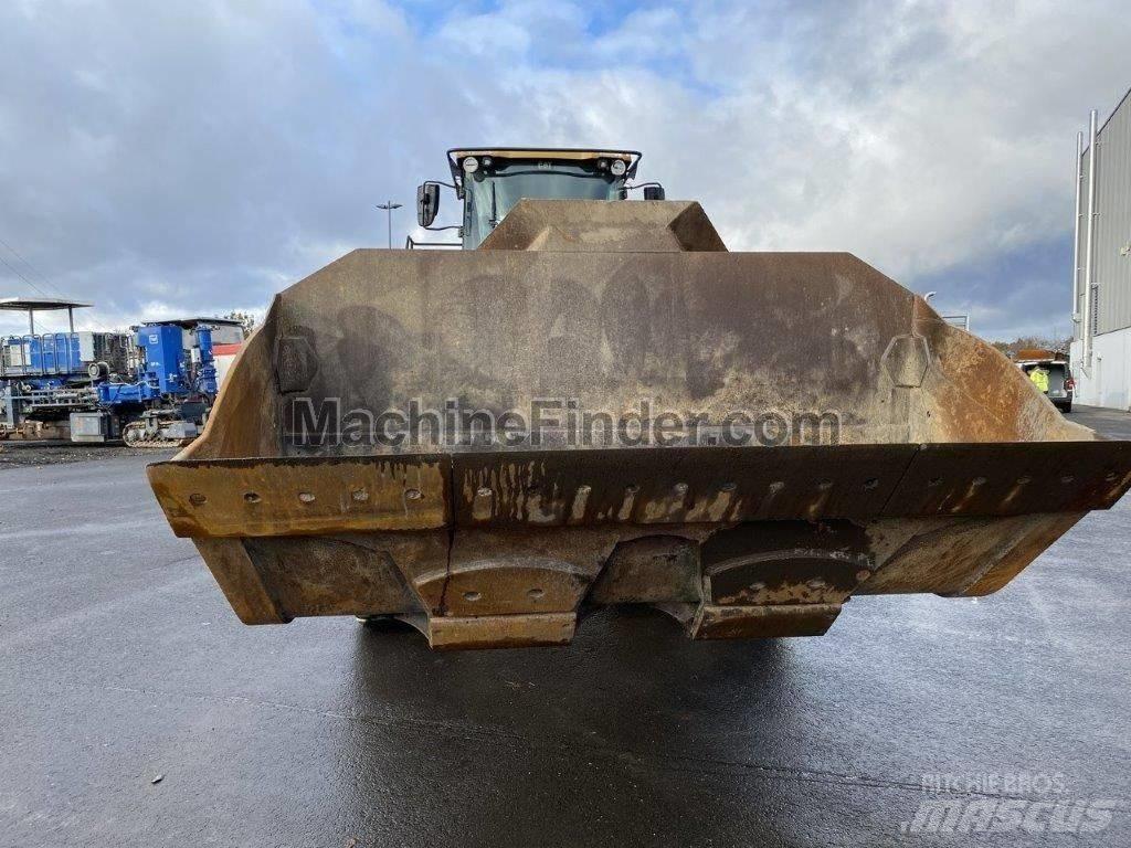 CAT 966 M XE Kolové nakladače