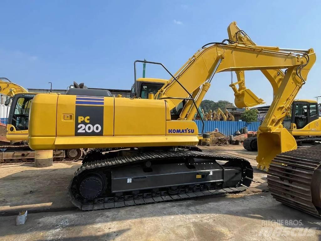 Komatsu PC 200-7 Pásová rýpadla