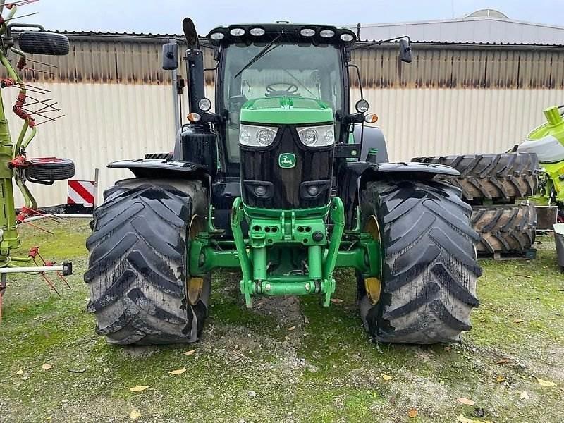John Deere 6195 R Traktory