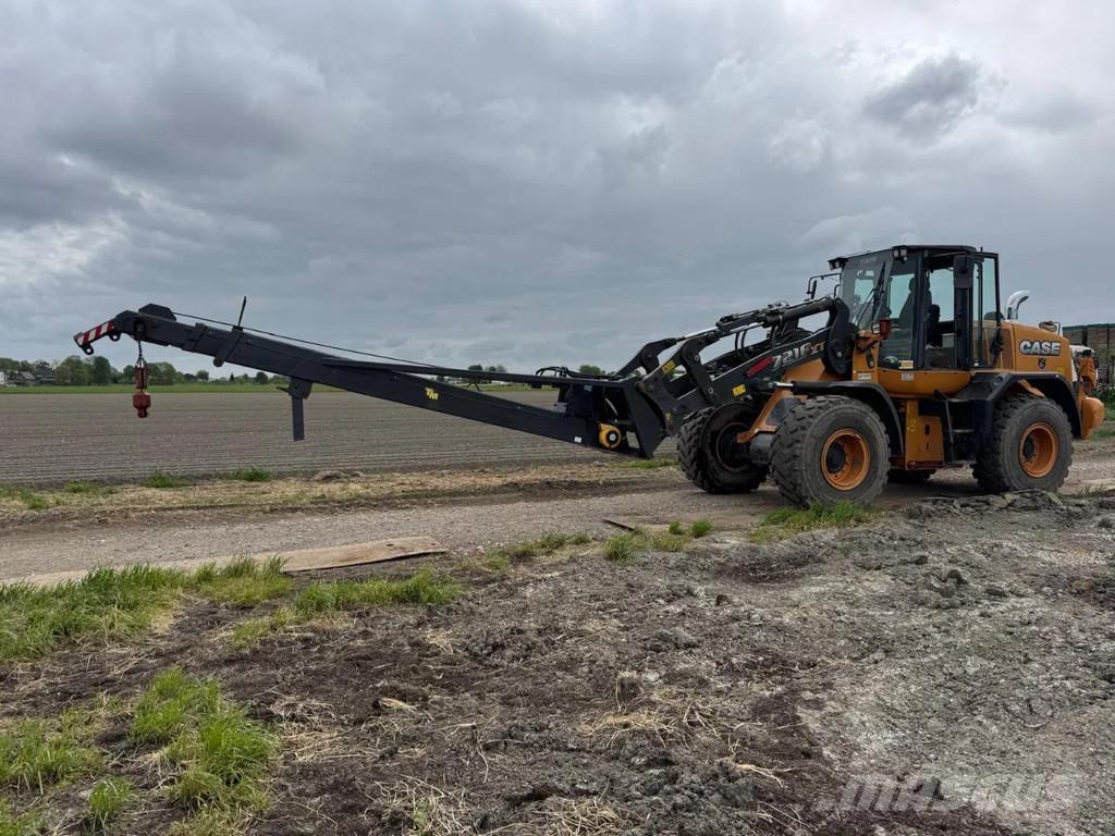 CASE 721F Kolové nakladače