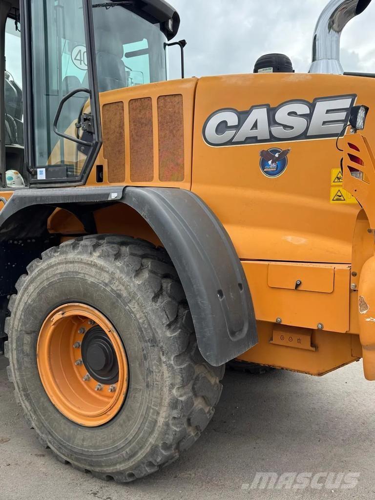 CASE 721F Kolové nakladače