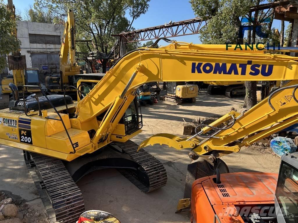 Komatsu PC 200 Pásová rýpadla