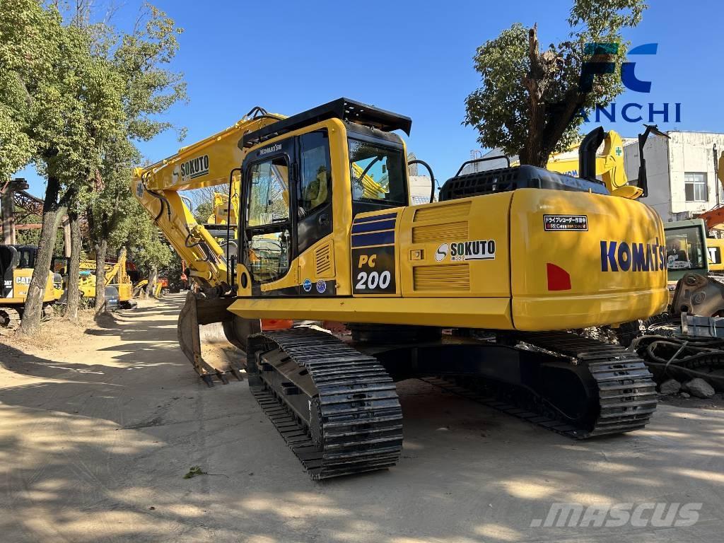Komatsu PC 200 Pásová rýpadla