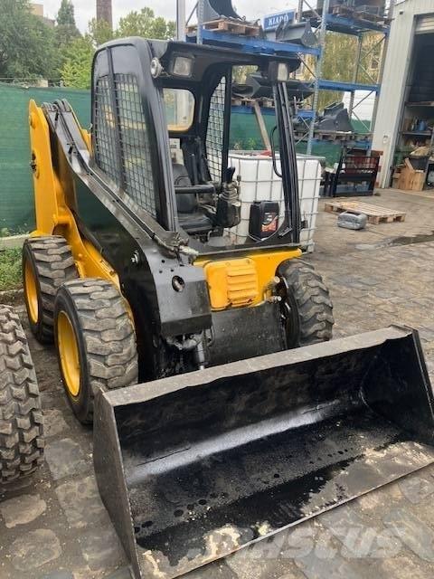 JCB 170 Smykem řízené nakladače