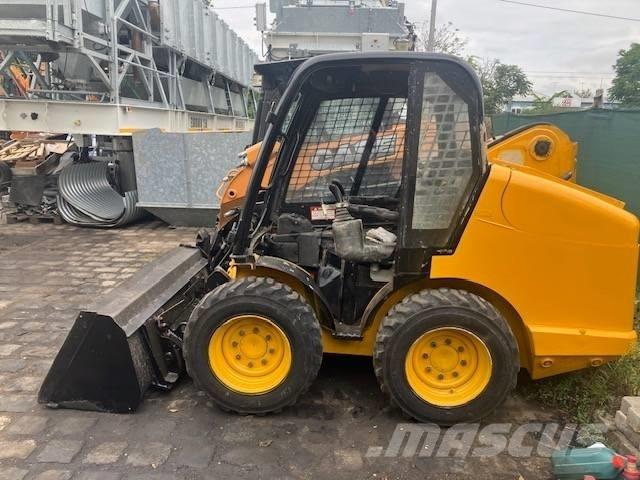 JCB 170 Smykem řízené nakladače