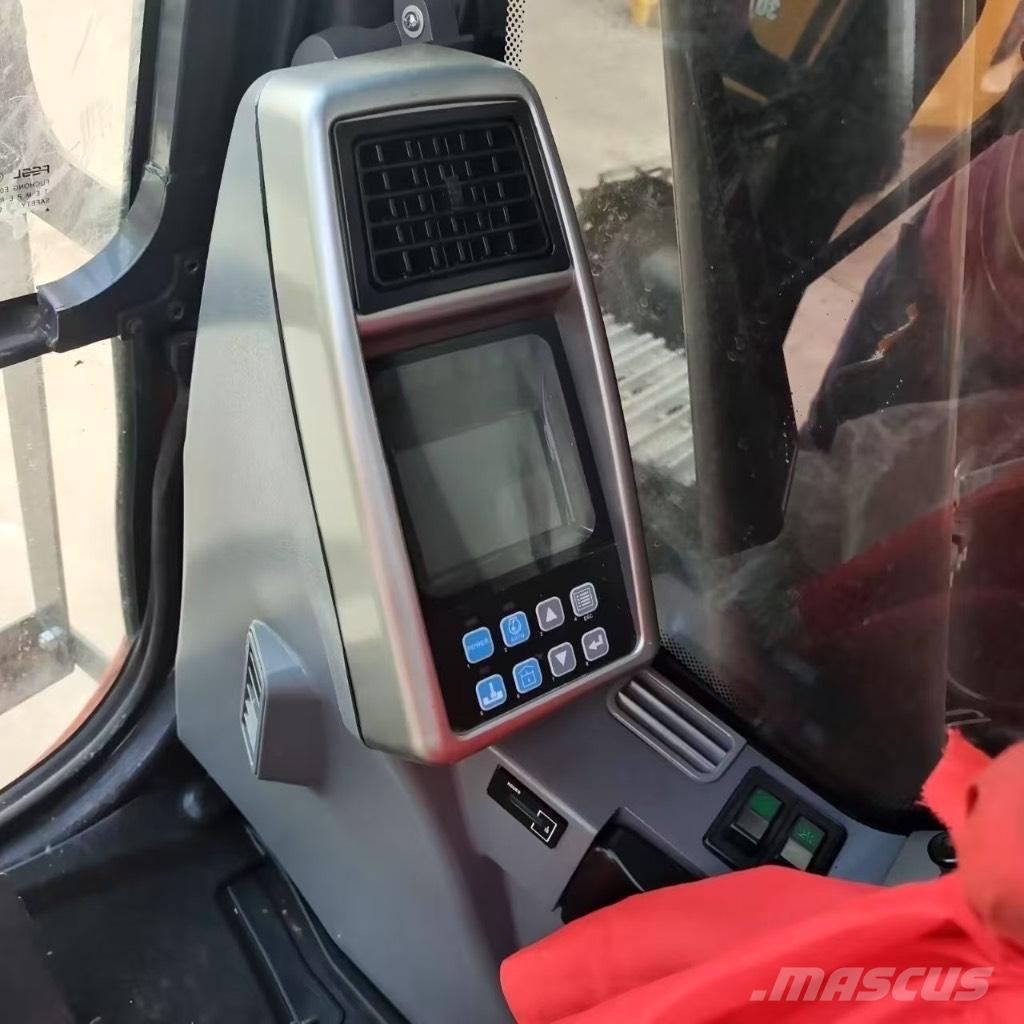 Doosan DX 300 LC Pásová rýpadla
