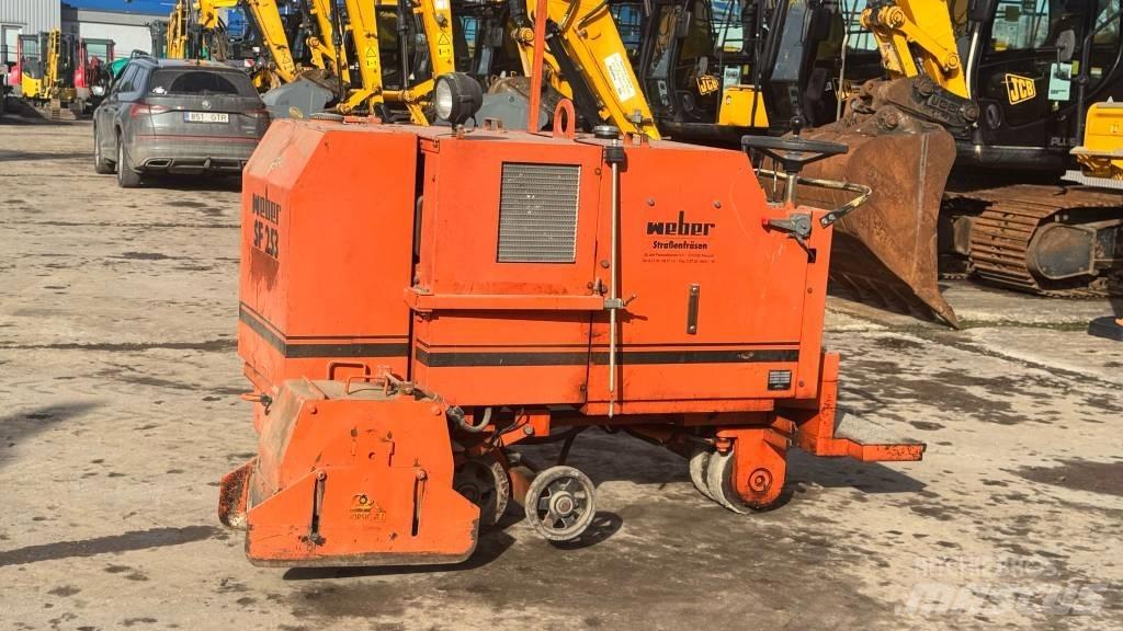 Weber SF253 Drtiče asfaltu