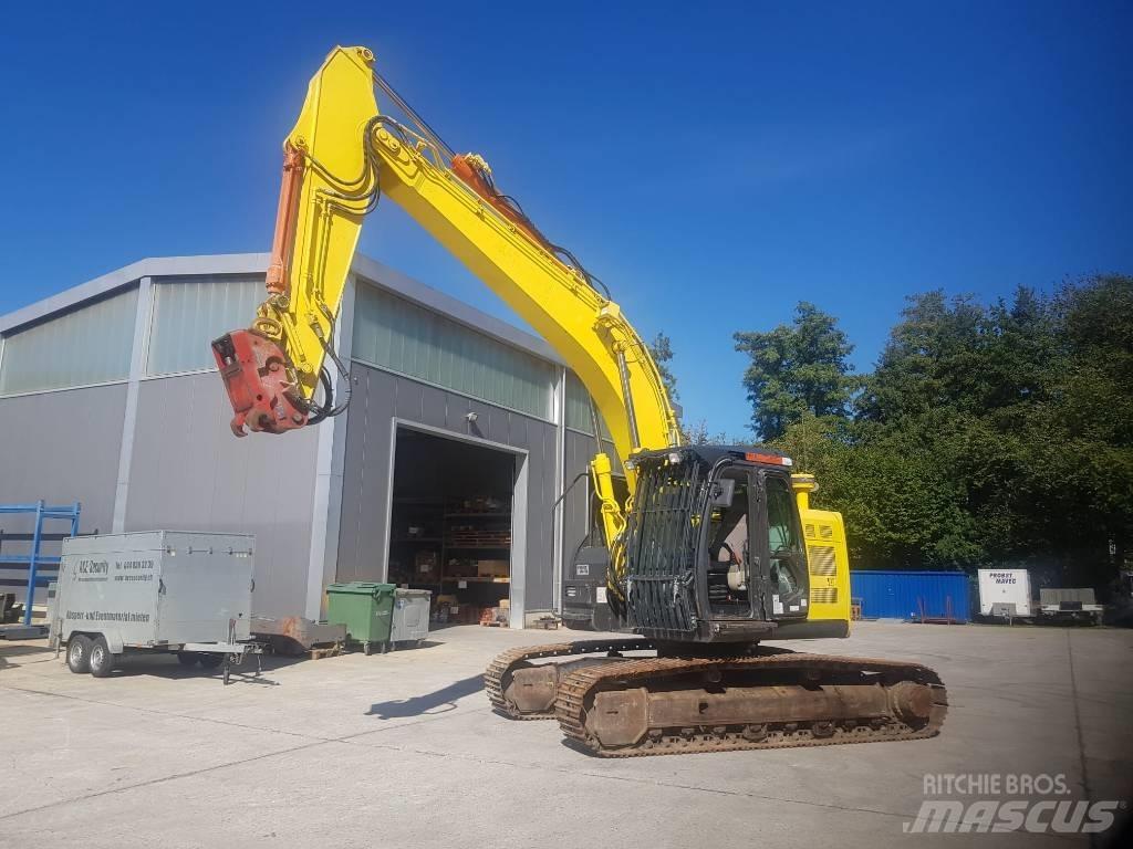 Hitachi ZX225USLC-5 Pásová rýpadla
