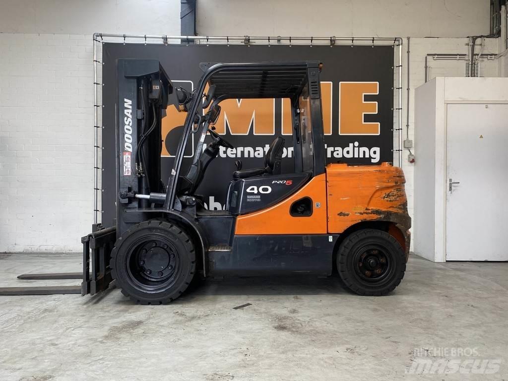 Doosan D40SC-5 Dieselové vozíky