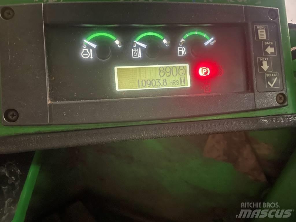 John Deere 643 K Kácecí harvestory