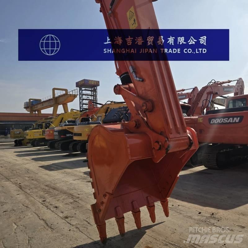 Hitachi ZX 350 Pásová rýpadla