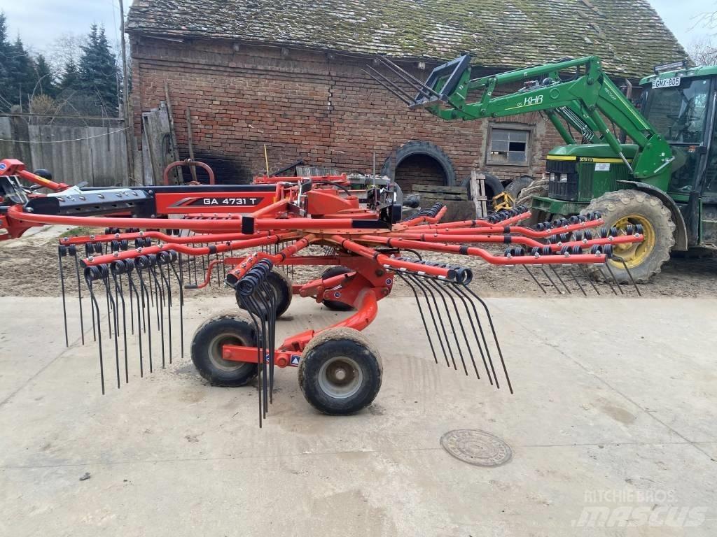 Kuhn GT 4731T Obraceče a shrabovače sena