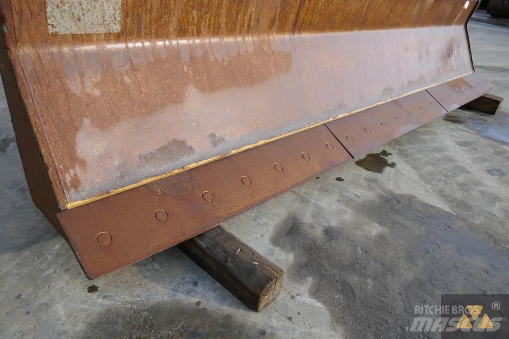 CAT Skidder blade Radlice