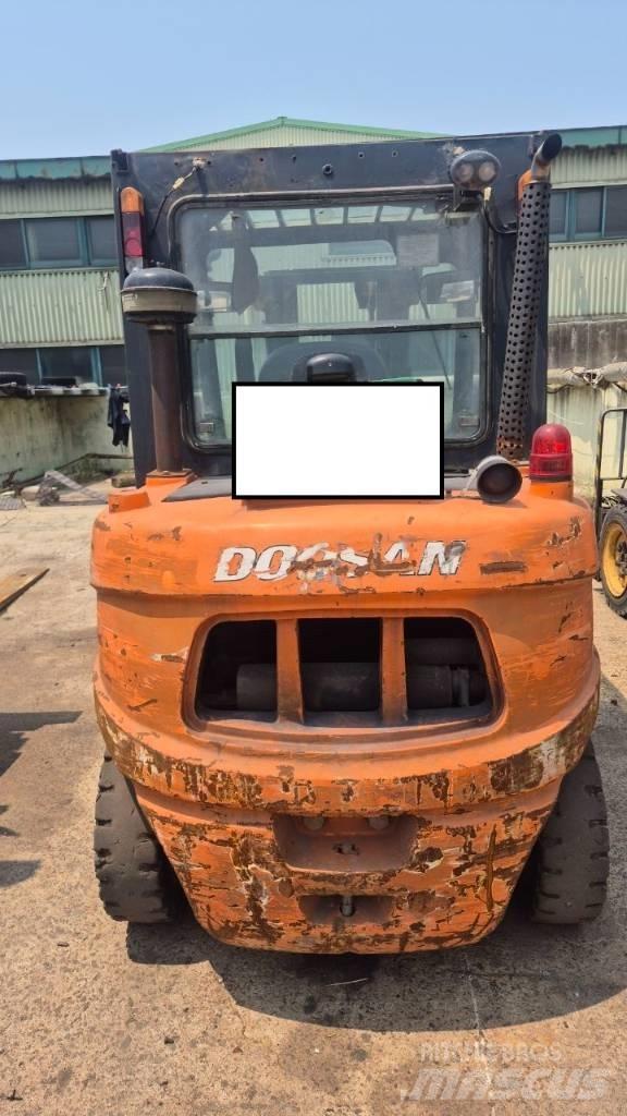 Doosan D 35 C-5 Akumulátorové vozíky