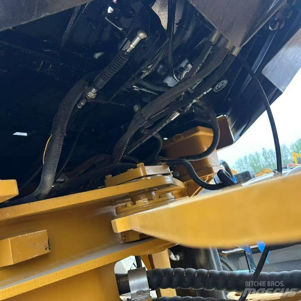 CAT 966 H Kolové nakladače