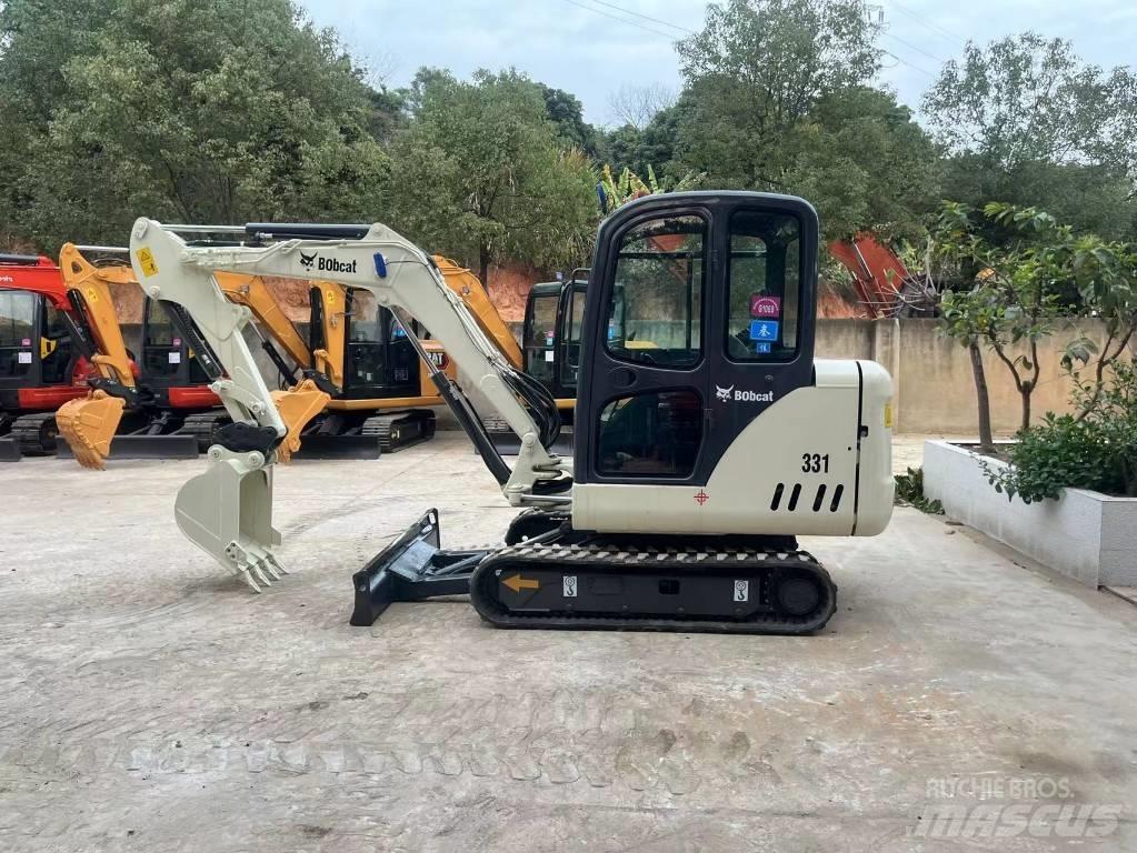 Bobcat 331 Mini rýpadla < 7t