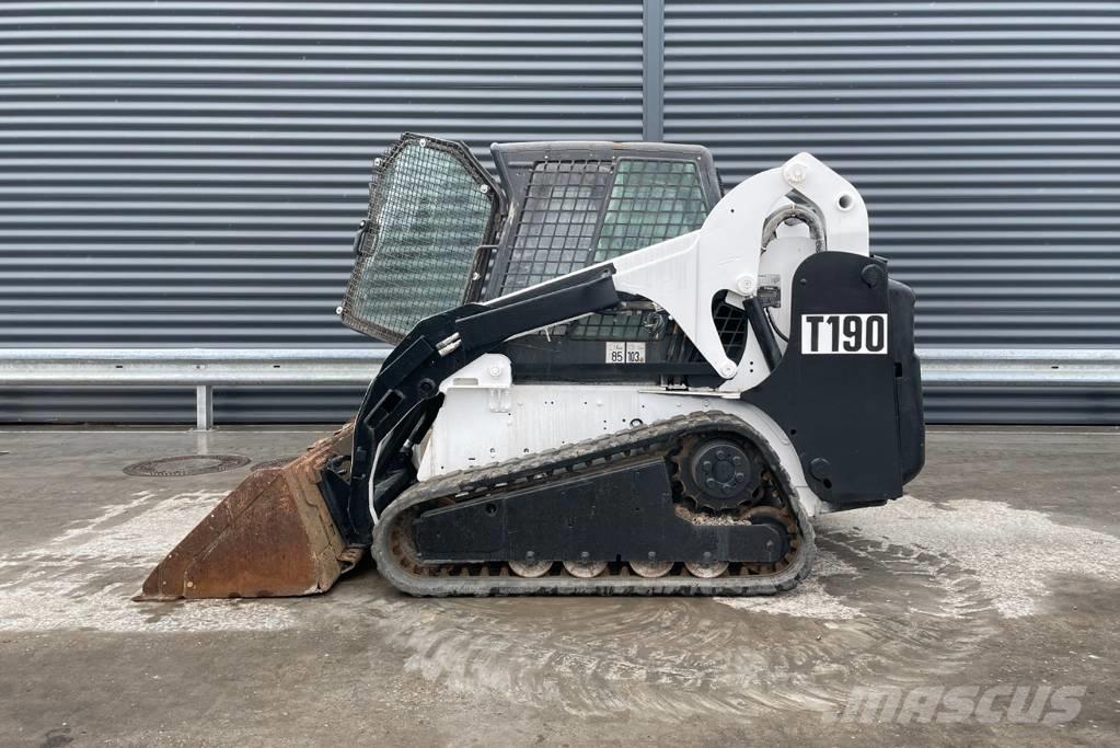 Bobcat T 190 Smykem řízené nakladače