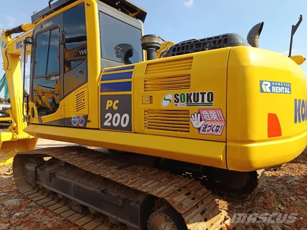 Komatsu PC 200 Pásová rýpadla
