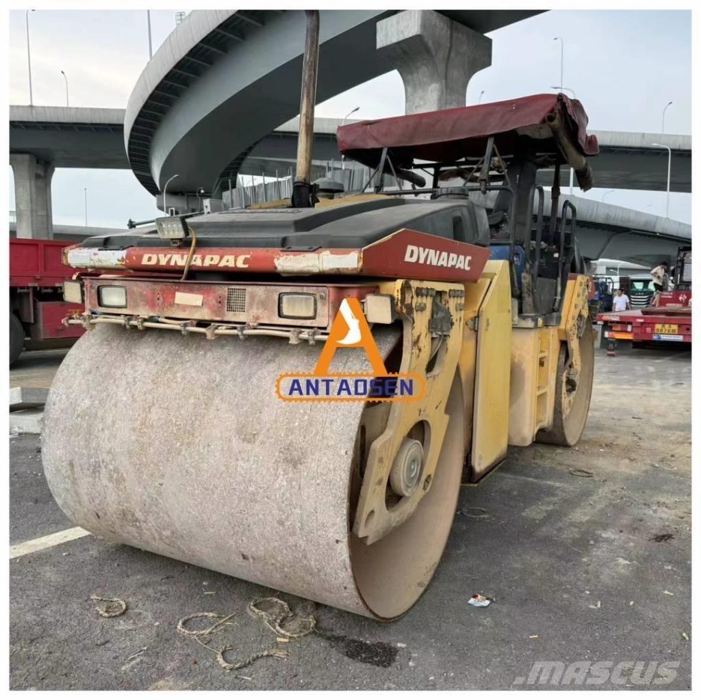 Dynapac CC422 Tandemové válce