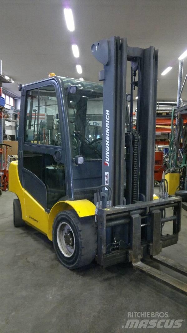 Jungheinrich DFG 430 Dieselové vozíky