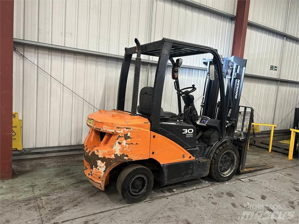 Doosan D30S-5 Dieselové vozíky