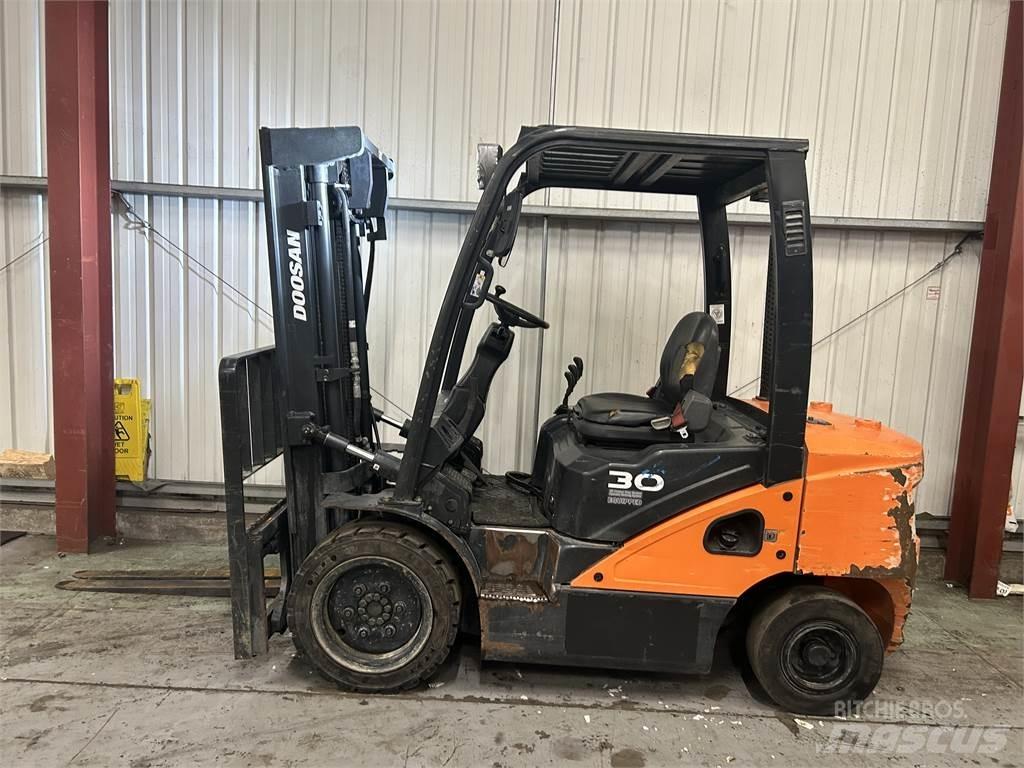 Doosan D30S-5 Dieselové vozíky