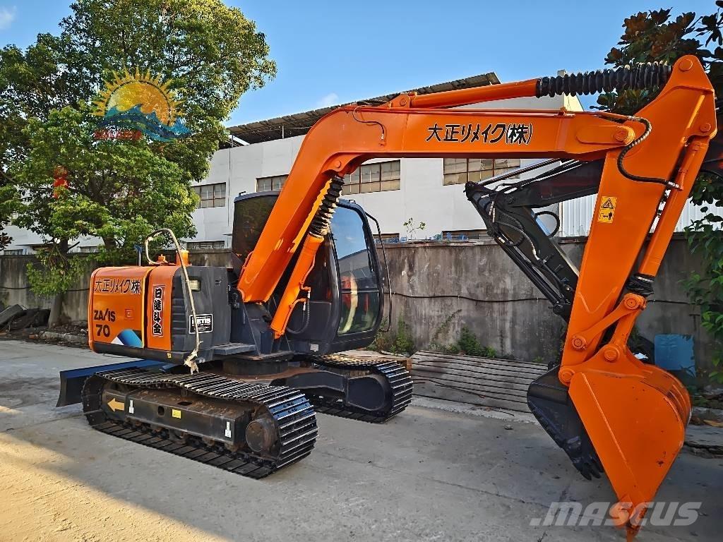 Hitachi ZX 70 Midi rýpadla 7t - 12t