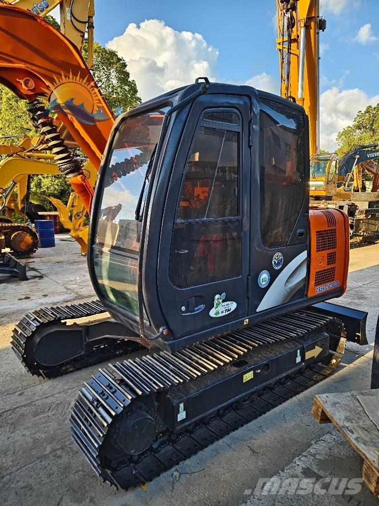 Hitachi ZX 70 Midi rýpadla 7t - 12t