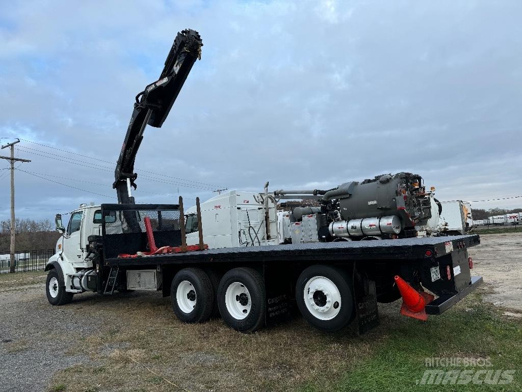 Hiab 228 E -5 HIPRO Pásové jeřáby