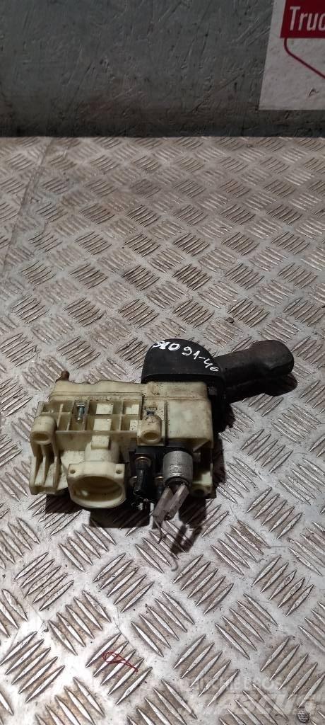 Scania R 420    1774972 Kabiny a interiér