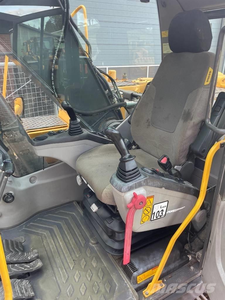 Volvo EC210CL Pásová rýpadla
