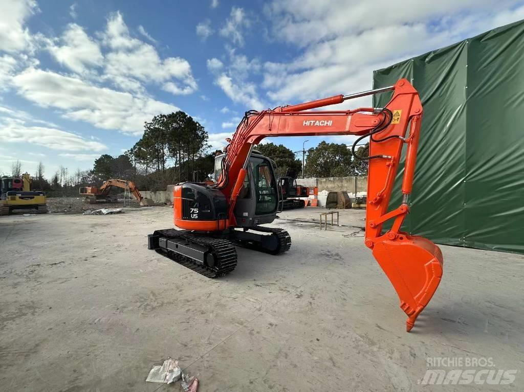 Hitachi ZX75US Mini rýpadla < 7t