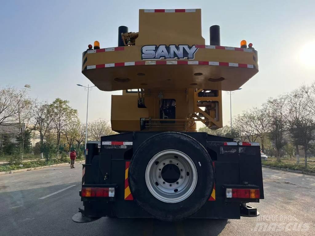 Sany STC750T5-1 Univerzální terénní jeřáby