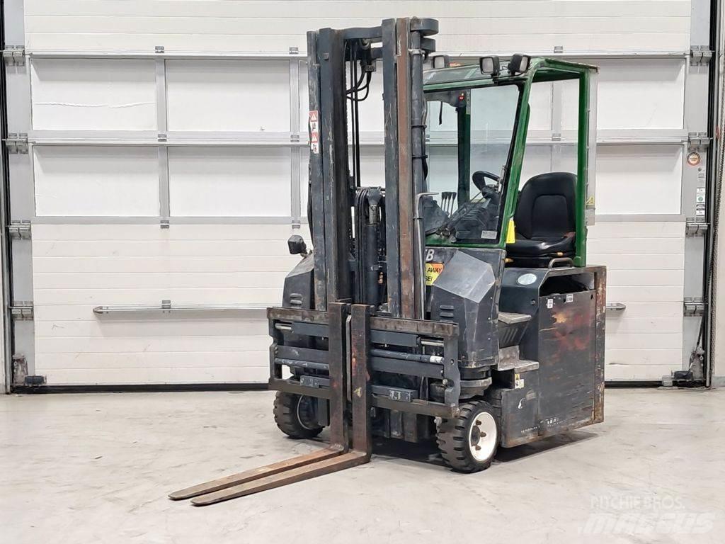 Combilift C3000CBE Vysokozdvižný vozík s bočním ložením