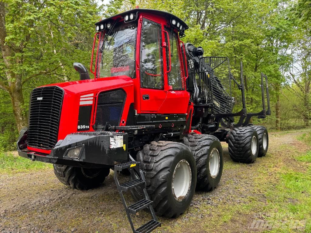 Komatsu 835 TX Vyvážecí traktory