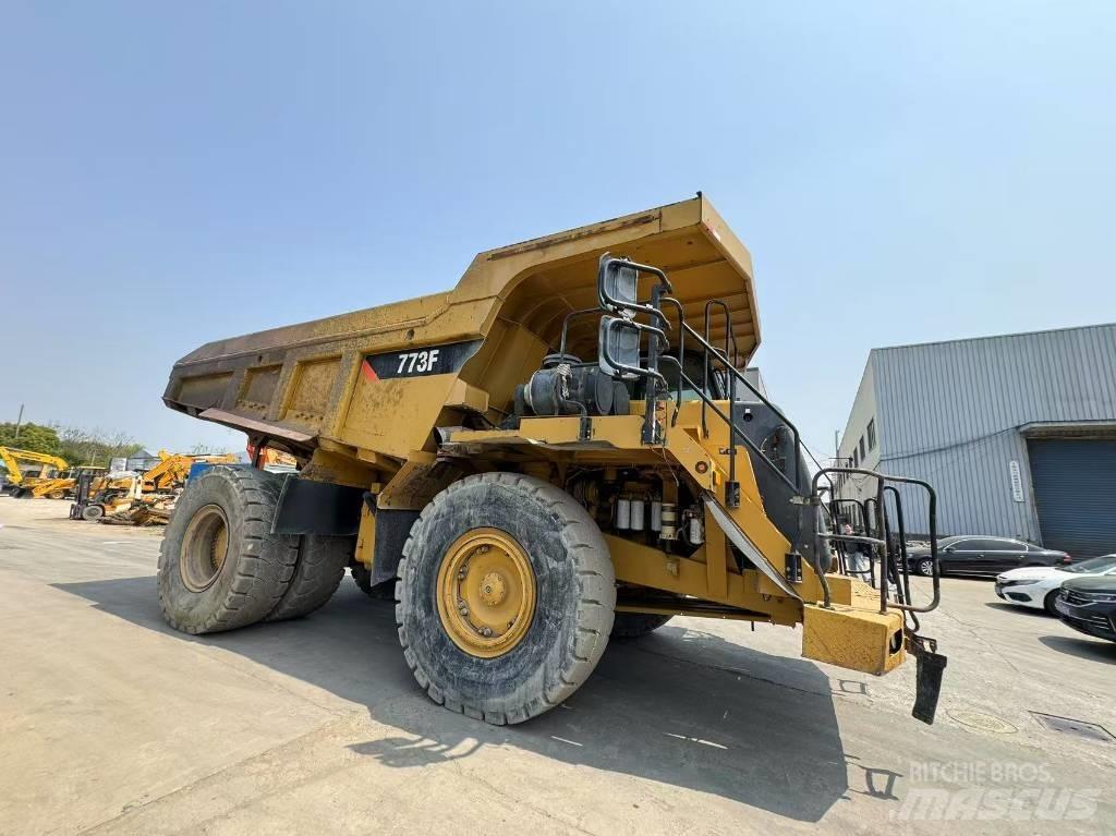 CAT 773 F Kloubové dempry