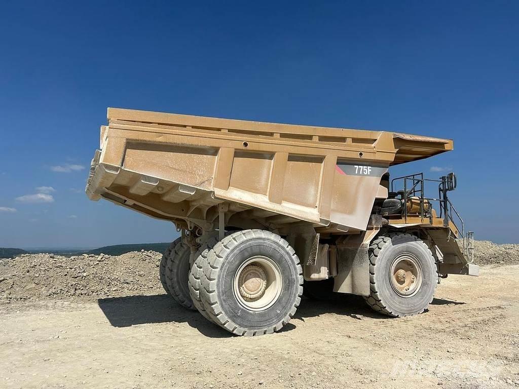 CAT Rebuilt 775F - Vyklápěcí dempry