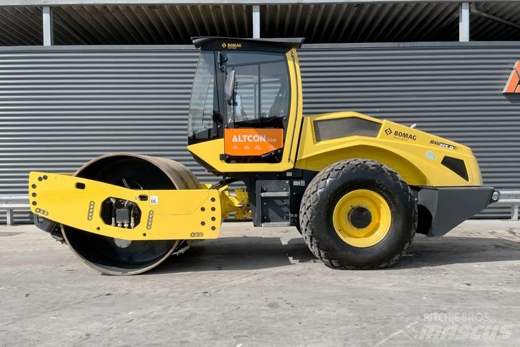 Bomag BW 213 D-5 Tahačové válce