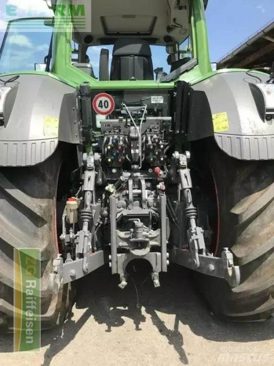 Fendt 828 vario s4 Traktory