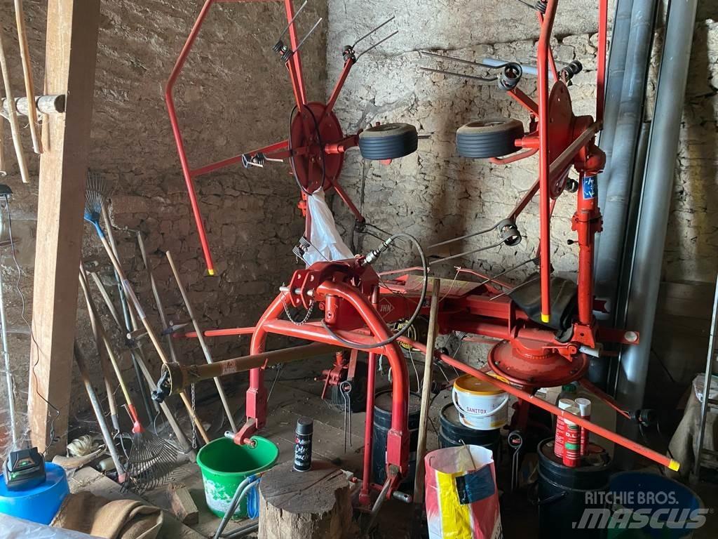 Kuhn GF 5001 MH Obraceče a shrabovače sena
