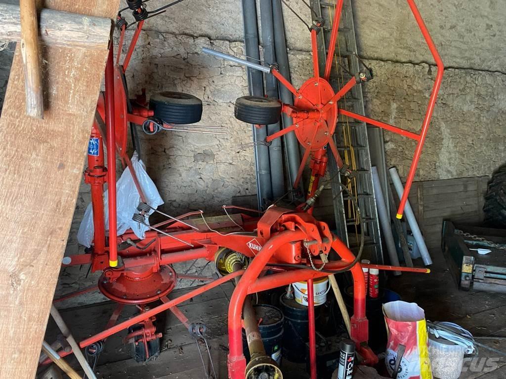 Kuhn GF 5001 MH Obraceče a shrabovače sena